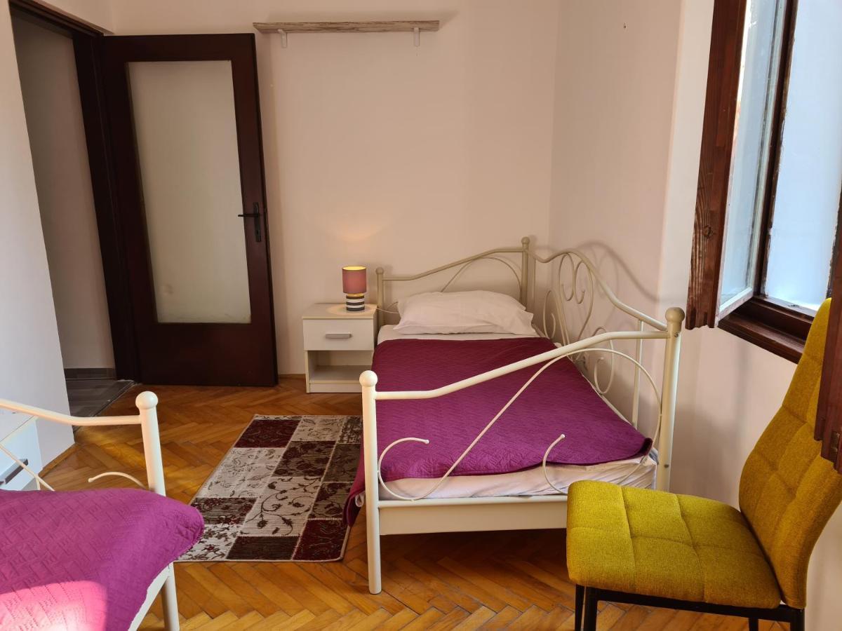 Se-Na Apartment Pula Exterior photo