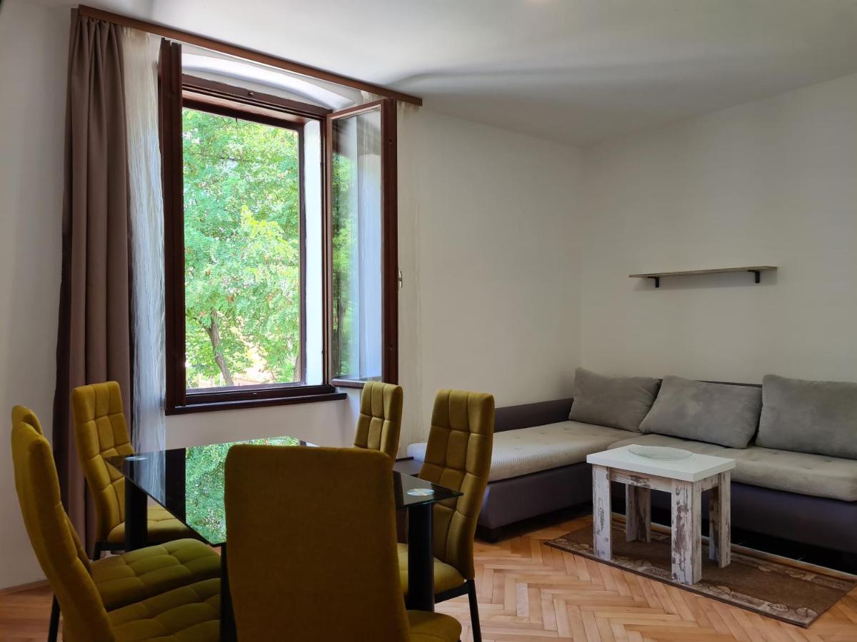 Se-Na Apartment Pula Exterior photo